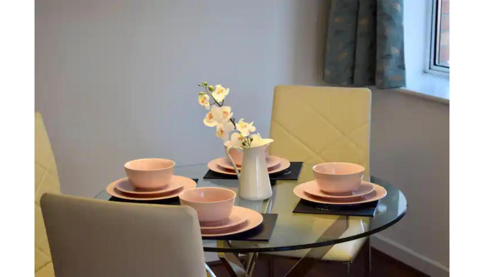 2 Bedroom Apartment Near Historical Christchurch Дъблин Екстериор снимка